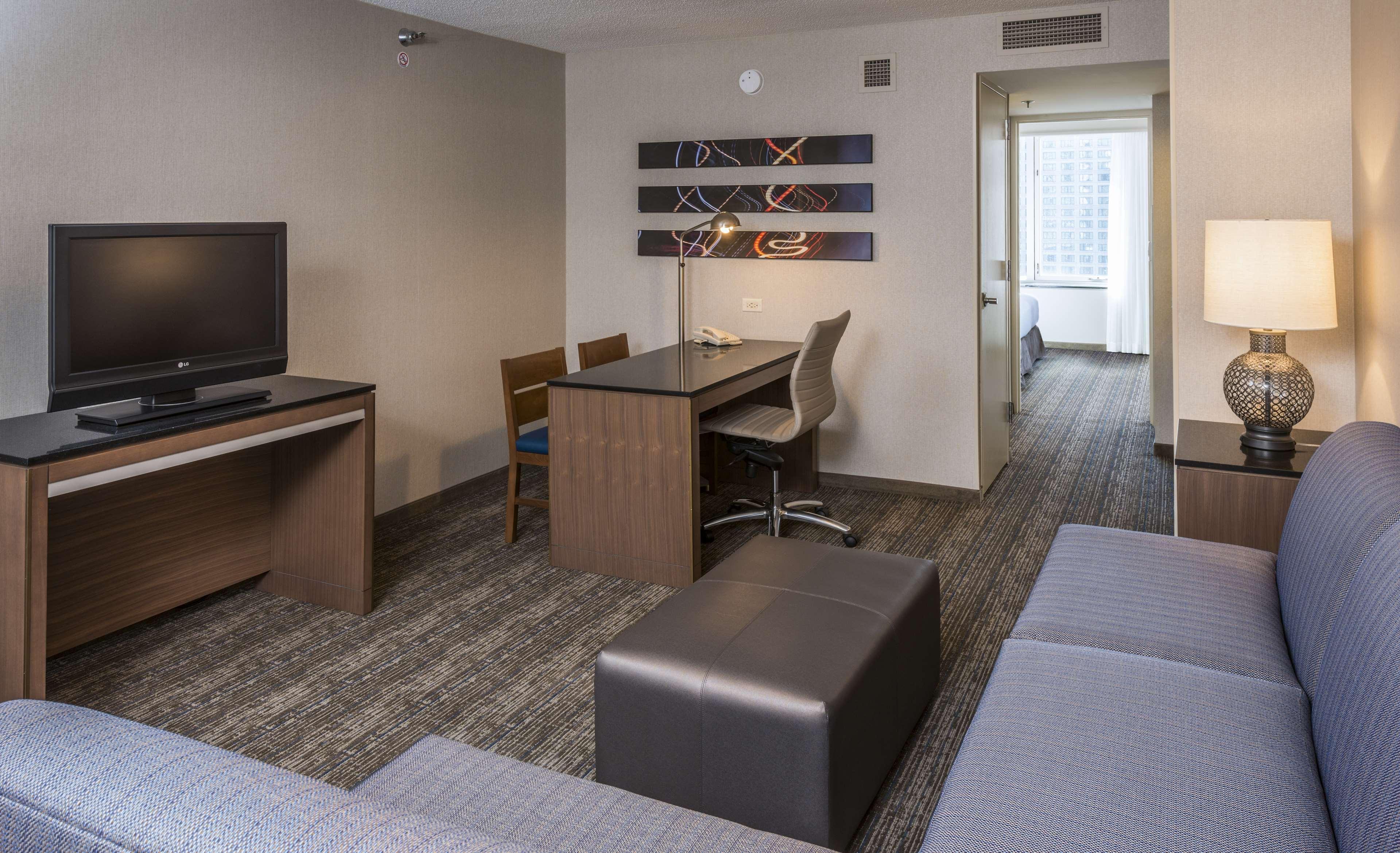 Embassy Suites By Hilton Chicago Downtown Magnificent Mile Ngoại thất bức ảnh